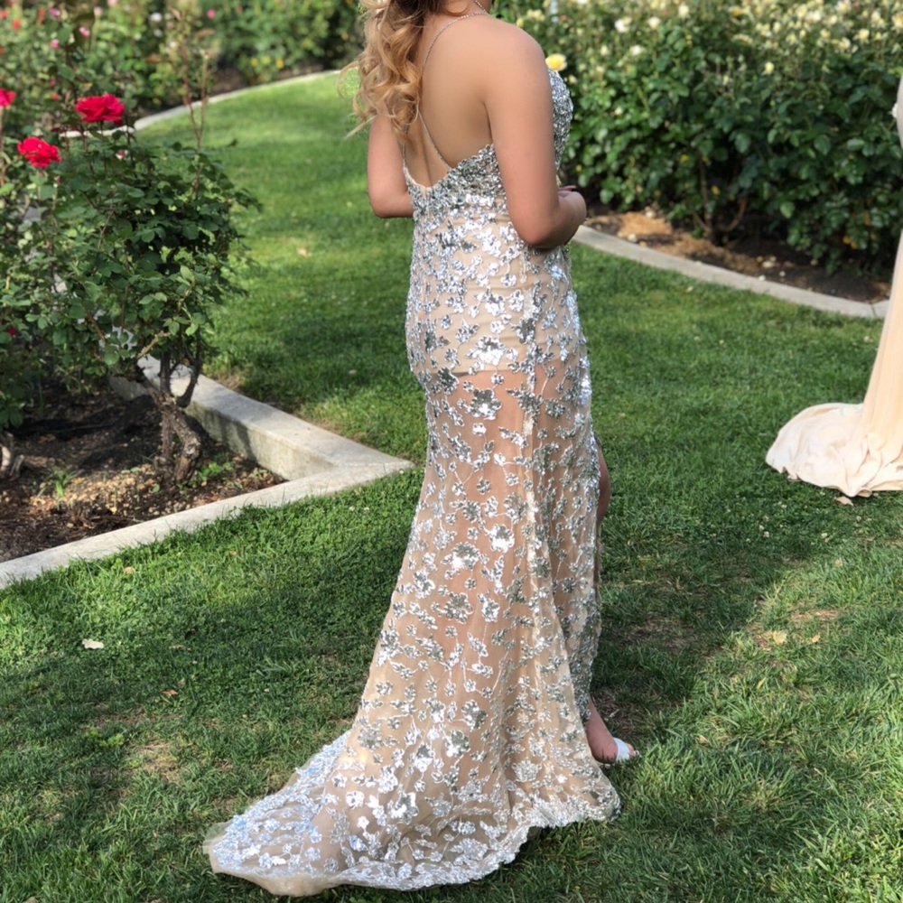 Prom dress - Picture 2 of 2